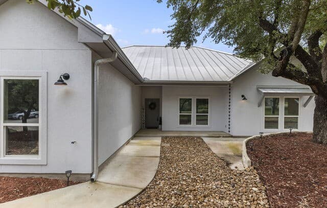 116  Clemente Zapata, Blanco, TX 78606 — photo 4