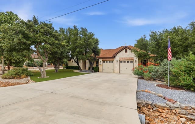 115 E Eli Chandler, Blanco, TX 78606 — photo 2