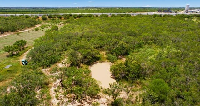 569  Gutierrez Ln Lot 4, Floresville, TX 78114 — photo 4