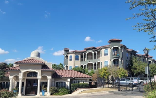 5455  Rowley Unit UNIT 5302, San Antonio, TX 78240 — photo 2