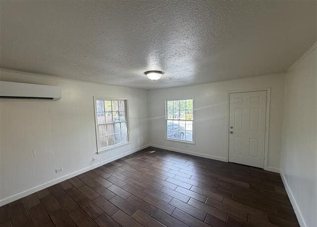 520  Gentleman Rd Unit 13, San Antonio, TX 78201 — photo 3