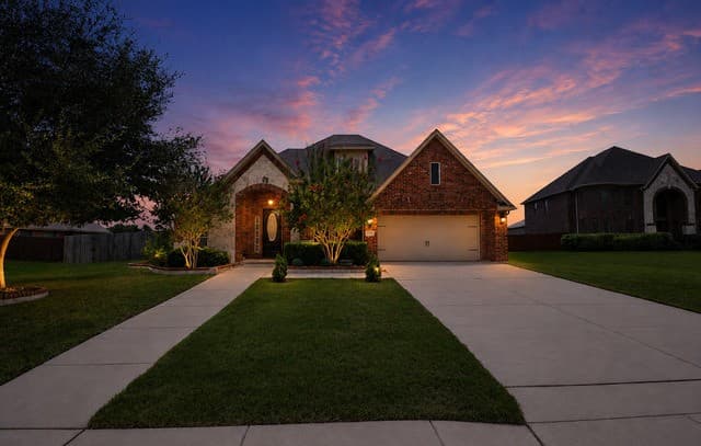 6718 Laura Hts