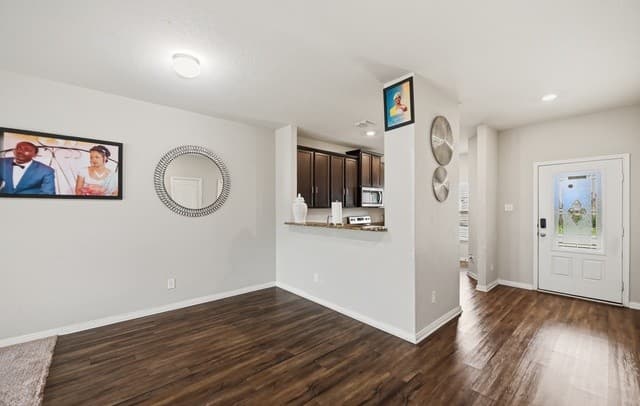 11815  Wolf Cyn, San Antonio, TX 78252 — photo 7