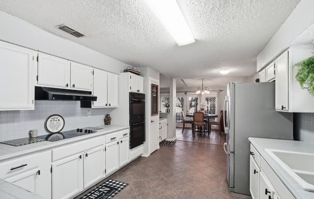 3729  Hunters Glen, Schertz, TX 78108 — photo 16