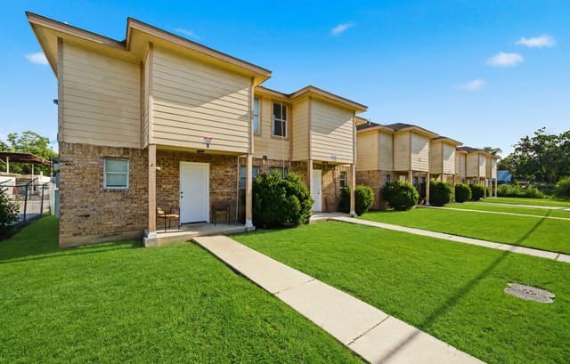 414 W Harlan, San Antonio, TX 78214