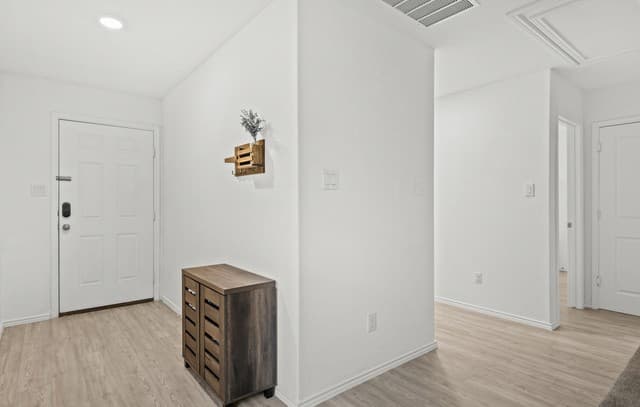 7030  Tides Trail, San Antonio, TX 78252 — photo 6