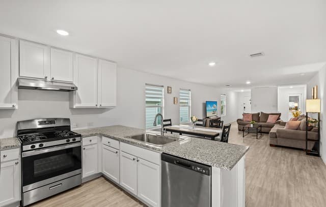 7030  Tides Trail, San Antonio, TX 78252 — photo 9