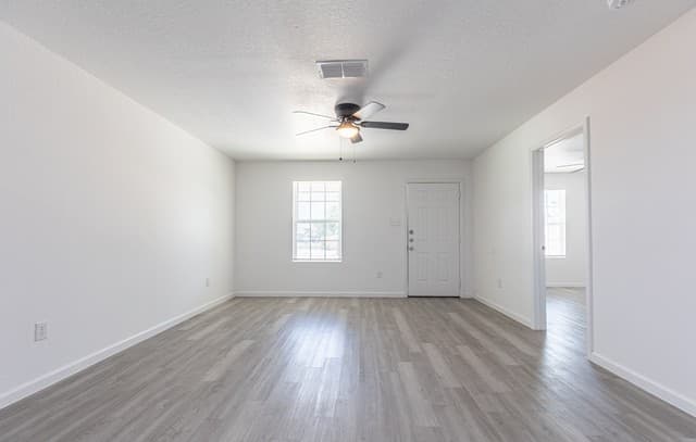 1006  County Road 4516, Castroville, TX 78009 — photo 10