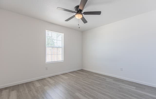 1006  County Road 4516, Castroville, TX 78009 — photo 12
