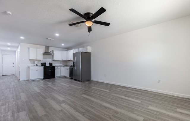 1006  County Road 4516, Castroville, TX 78009 — photo 3