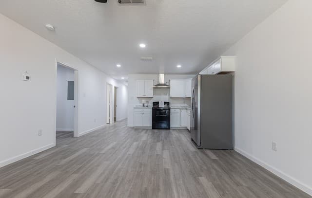 1006  County Road 4516, Castroville, TX 78009 — photo 5