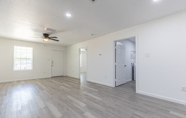 1006  County Road 4516, Castroville, TX 78009 — photo 9
