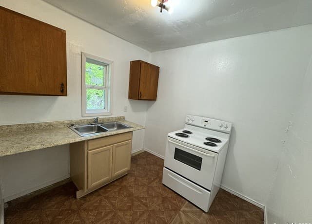520 W Mitchell St, San Antonio, TX 78204 — photo 15