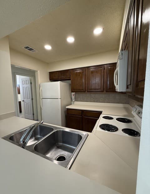 7738  Charmers Rd Unit 908, San Antonio, TX 78240 — photo 9