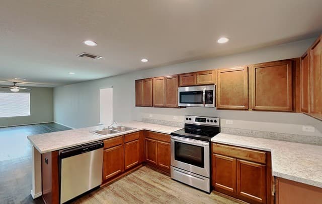 3704  Colemans, Converse, TX 78109 — photo 5