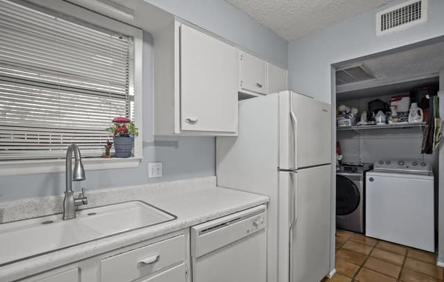 3843  Barrington Unit 131H, San Antonio, TX 78217 — photo 12