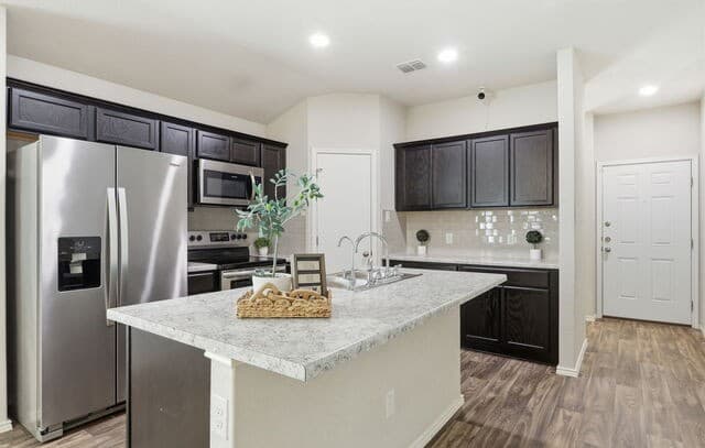 4614  Heathers Cross, St Hedwig, TX 78152 — photo 2