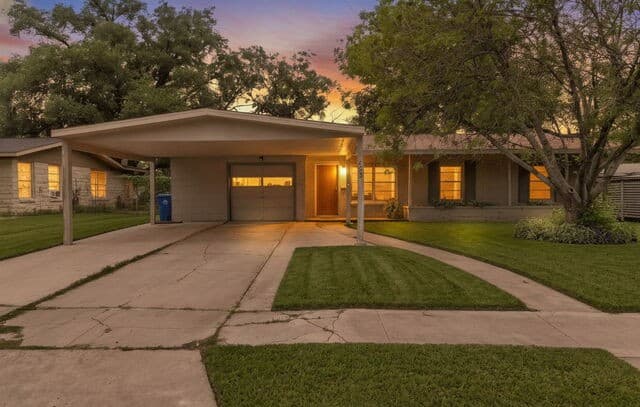423  Craigmont Ln, San Antonio, TX 78213 — photo 2