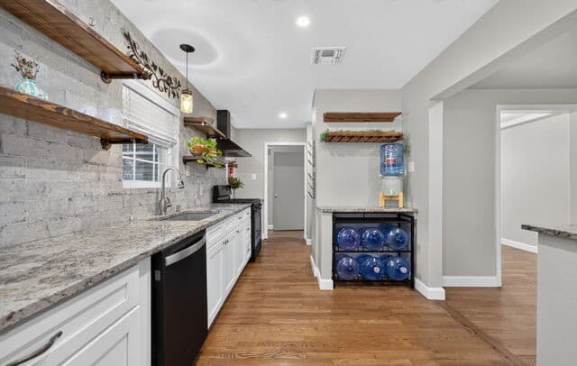423  Craigmont Ln, San Antonio, TX 78213 — photo 9