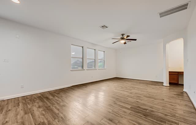 8222 Cactus Bend Dr