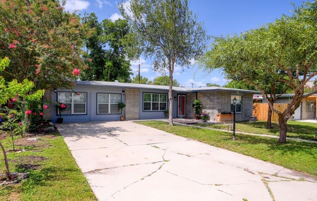 651  Shadywood, San Antonio, TX 78216 — photo 4