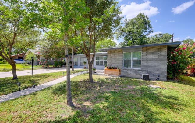 651  Shadywood, San Antonio, TX 78216 — photo 5