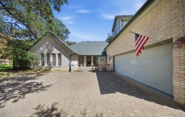 8423  Chesham, San Antonio, TX 78254 — photo 3