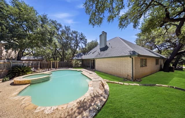 8423  Chesham, San Antonio, TX 78254 — photo 5