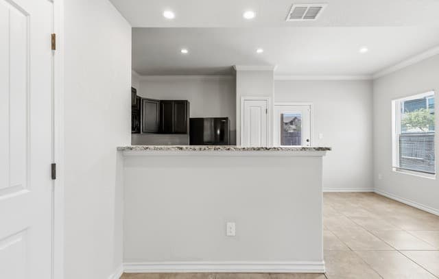 6015  Karly Way Unit 104, San Antonio, TX 78244 — photo 3