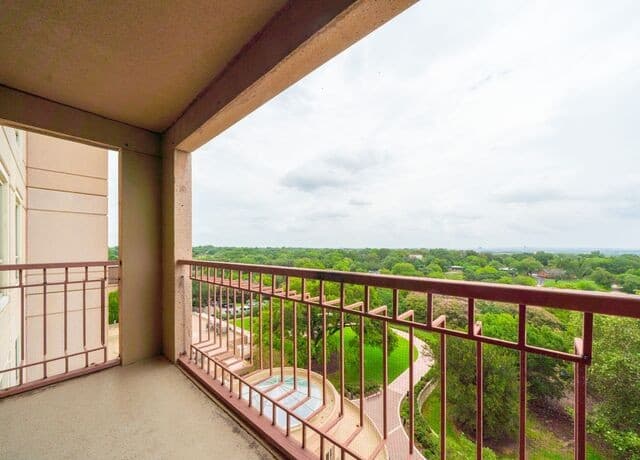 1  Towers Park Lane Unit 702, San Antonio, TX 78209 — photo 6