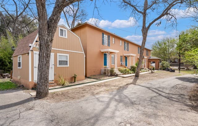 111 Grandview Pl