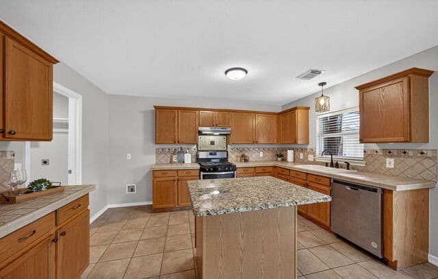 6517  Rosethorn Dr, San Antonio, TX 78249 — photo 12