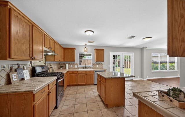 6517  Rosethorn Dr, San Antonio, TX 78249 — photo 13