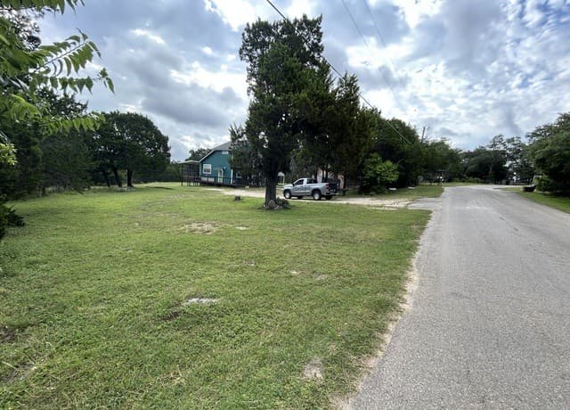 144 N Scenic Loop
