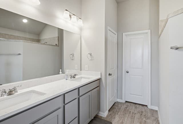253  Holland Park, Schertz, TX 78108 — photo 17
