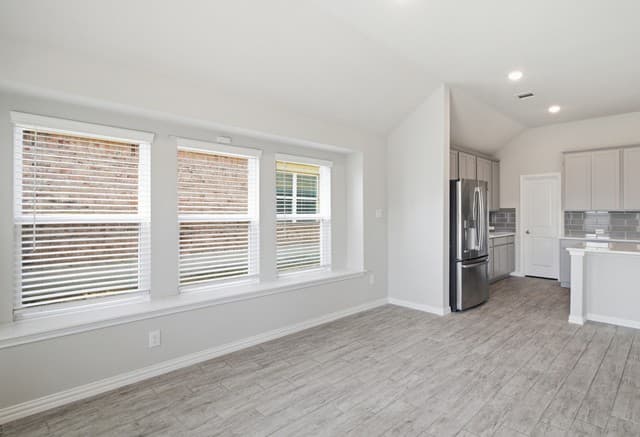 253  Holland Park, Schertz, TX 78108 — photo 8