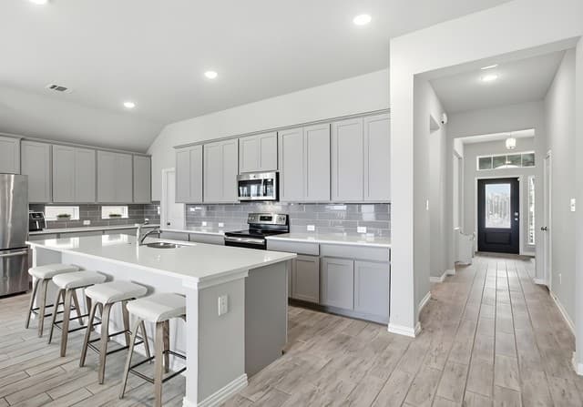 253  Holland Park, Schertz, TX 78108 — photo 9