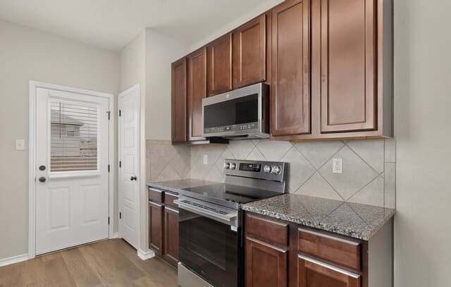 10423  Green Prairie, San Antonio, TX 78223 — photo 10