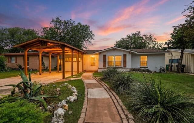231  Cicero Dr