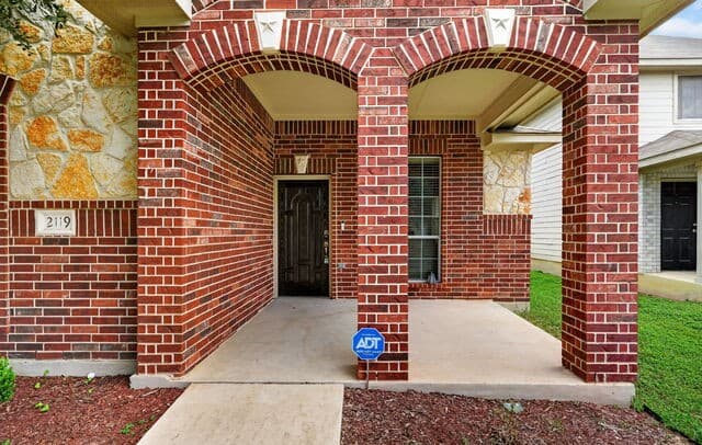 2119  Catfish Pond, San Antonio, TX 78224 — photo 4