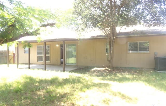 10511  Cherry Laurel, San Antonio, TX 78245 — photo 3