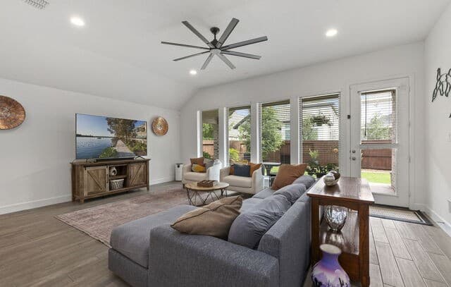 12611  Dewberry Crk, San Antonio, TX 78254 — photo 8