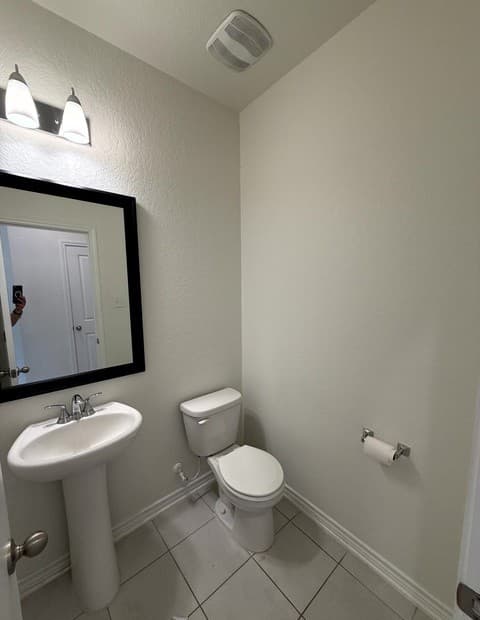 4554  Otra Otra Dr, San Antonio, TX 78222 — photo 5