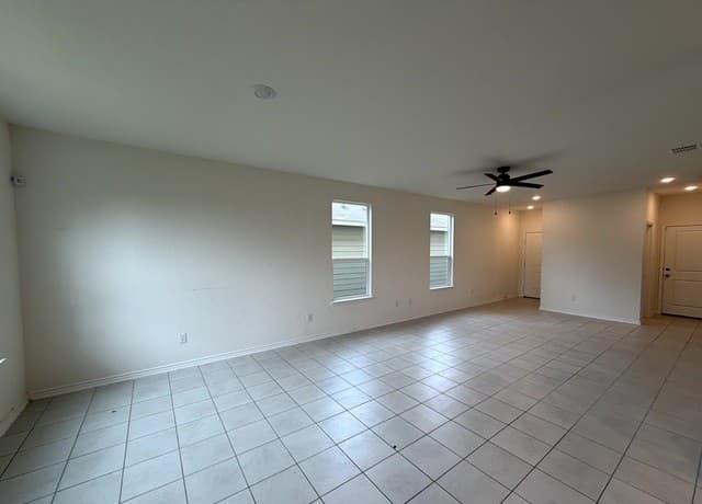 4554  Otra Otra Dr, San Antonio, TX 78222 — photo 7