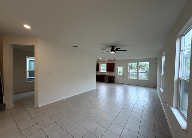 4554  Otra Otra Dr, San Antonio, TX 78222 — photo 8