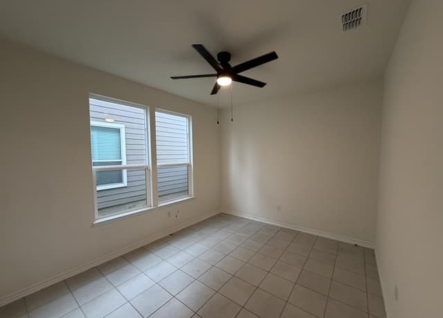 4554  Otra Otra Dr, San Antonio, TX 78222 — photo 9