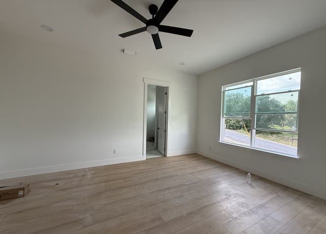 102  Magnolia Cir, Boerne, TX 78006 — photo 5