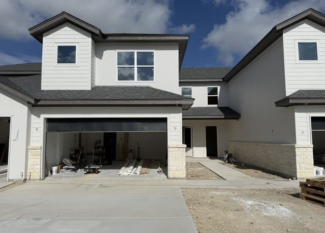 104 Magnolia Cir
