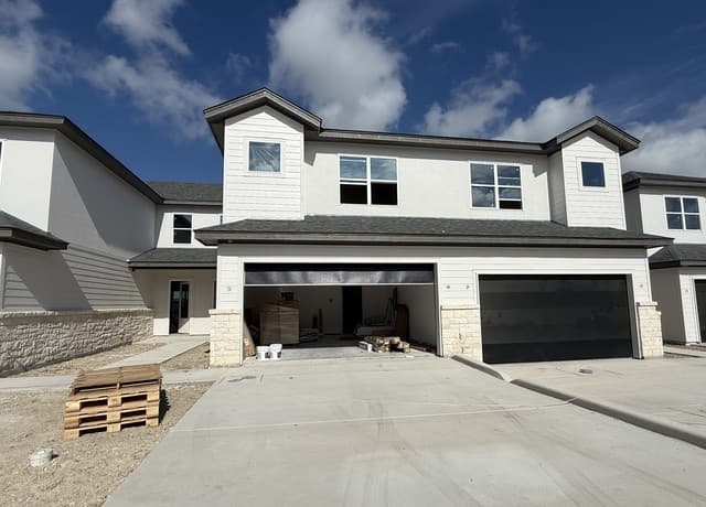 106 Magnolia Cir