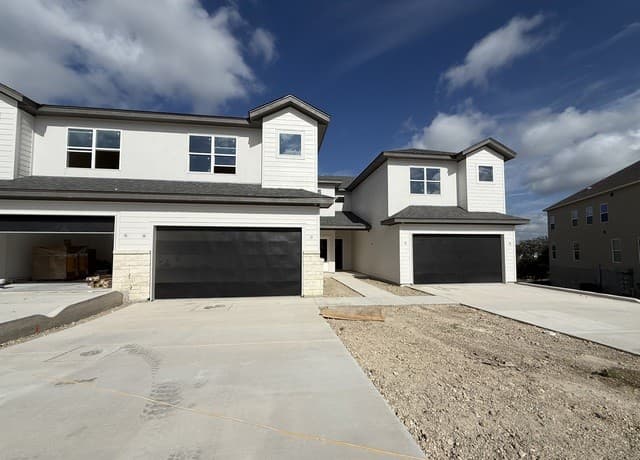 108 Magnolia Cir